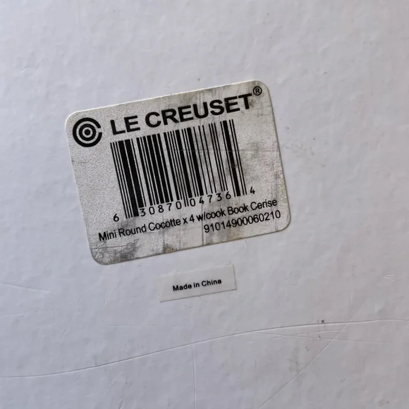 Le Creuset Stoneware Cherry Red Set of 4 Mini Cocottes with Recipe Book - Picture 9 of 15